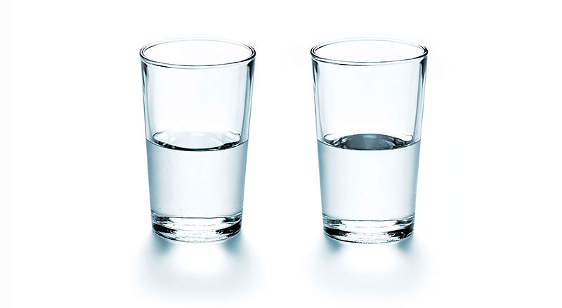 Aus der Serie Sprichwörter: Ist das Glas halbleer oder halbvoll ?